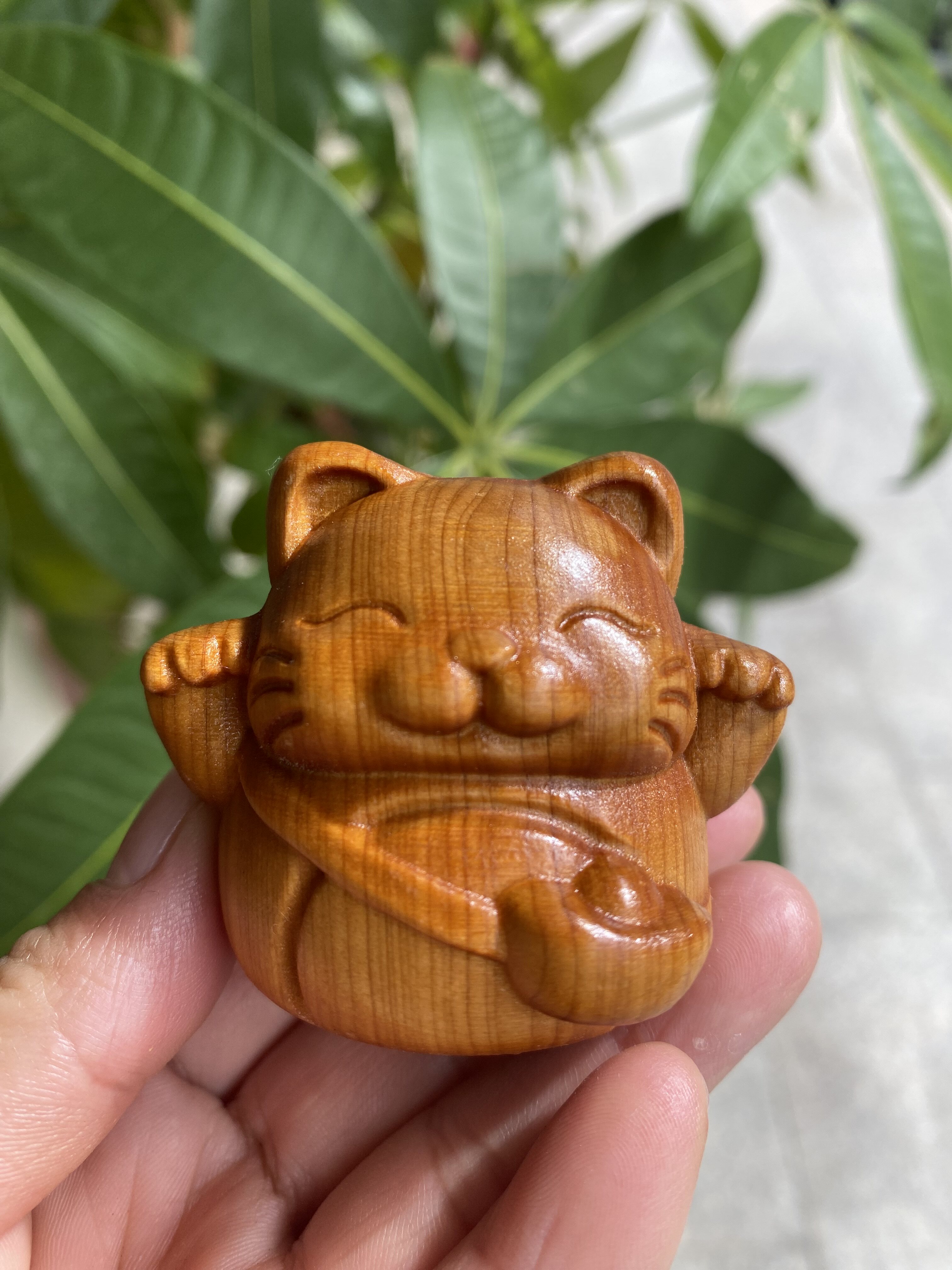 崖柏木精雕卡通招财猫小摆件手把件文玩客厅收银台书桌装饰品