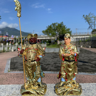 桧木彩绘贴金周仓关平关公左右护法摆件居家客厅装饰工艺品