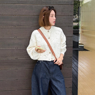 标准版型立体绞花羊毛开衫2025冬季新品女高级感慵懒宽松毛衣外套