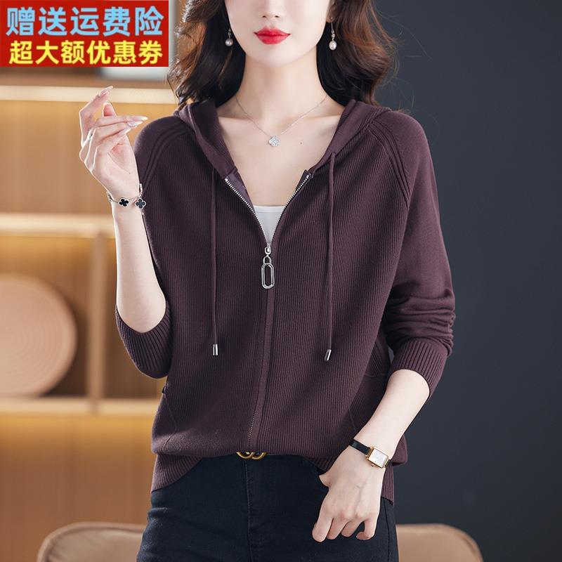 女士连帽卫衣短外套早春季2025新款春秋中年妈妈薄款针织开衫上衣