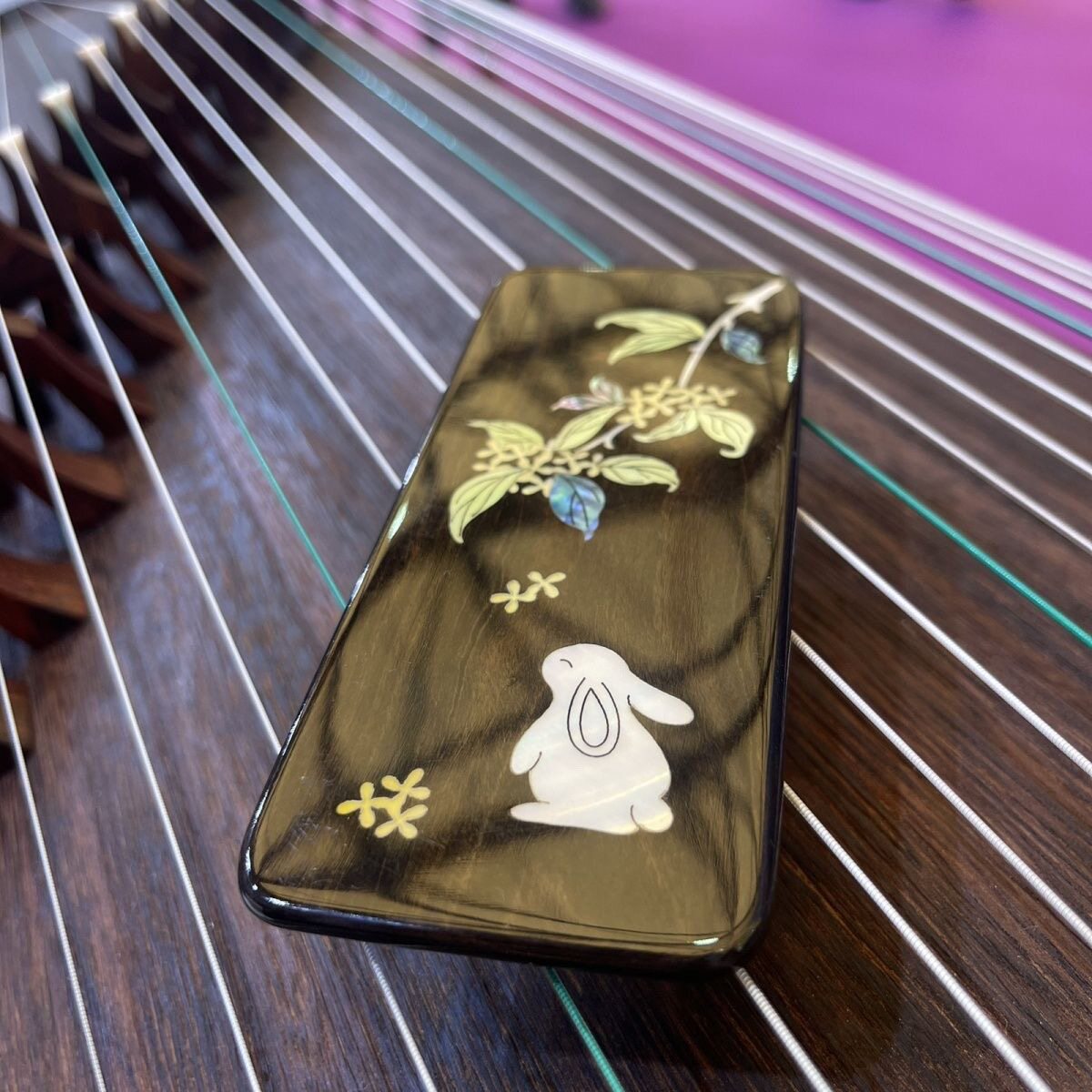 古筝指甲板 黑檀玉兔指甲板 螺钿工艺 琵琶指甲板 红檀玉兔指甲板