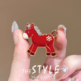 2026新年生肖红色喜庆马年胸针简约轻奢时尚个性可爱小马胸花配饰