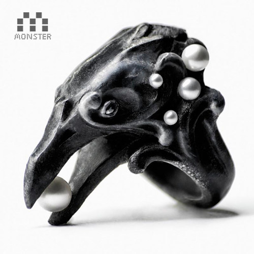 波兰暗黑设计品牌Macabre Gadgets 渡鸦珍珠戒指华丽黑色鸟头个性
