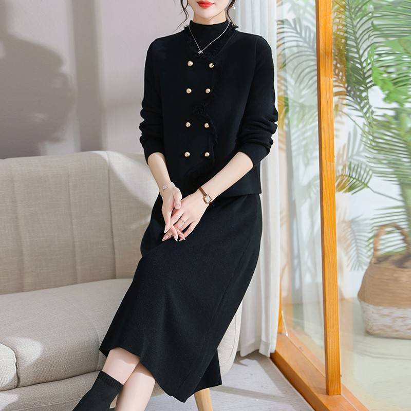 妈妈冬装套装洋气半高领针织毛衣裙中老年女秋冬打底连衣裙两件套