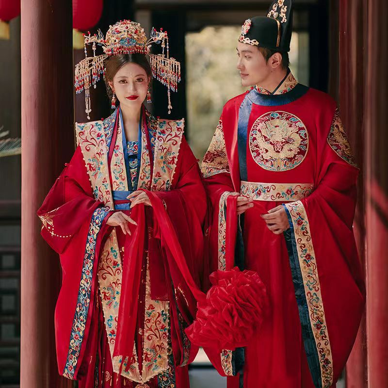 宋制婚服出租凤冠霞帔大拖尾中式