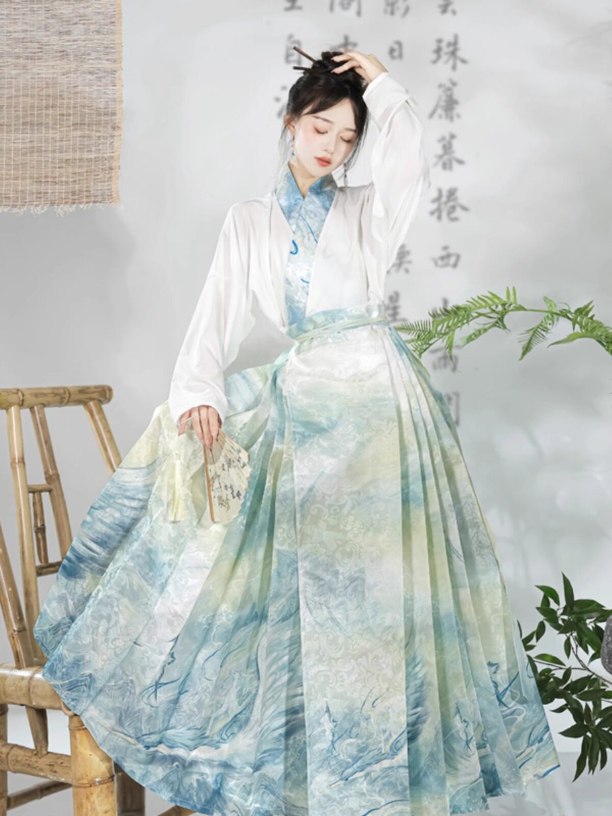 国风马面裙仙气花朝节汉服走秀