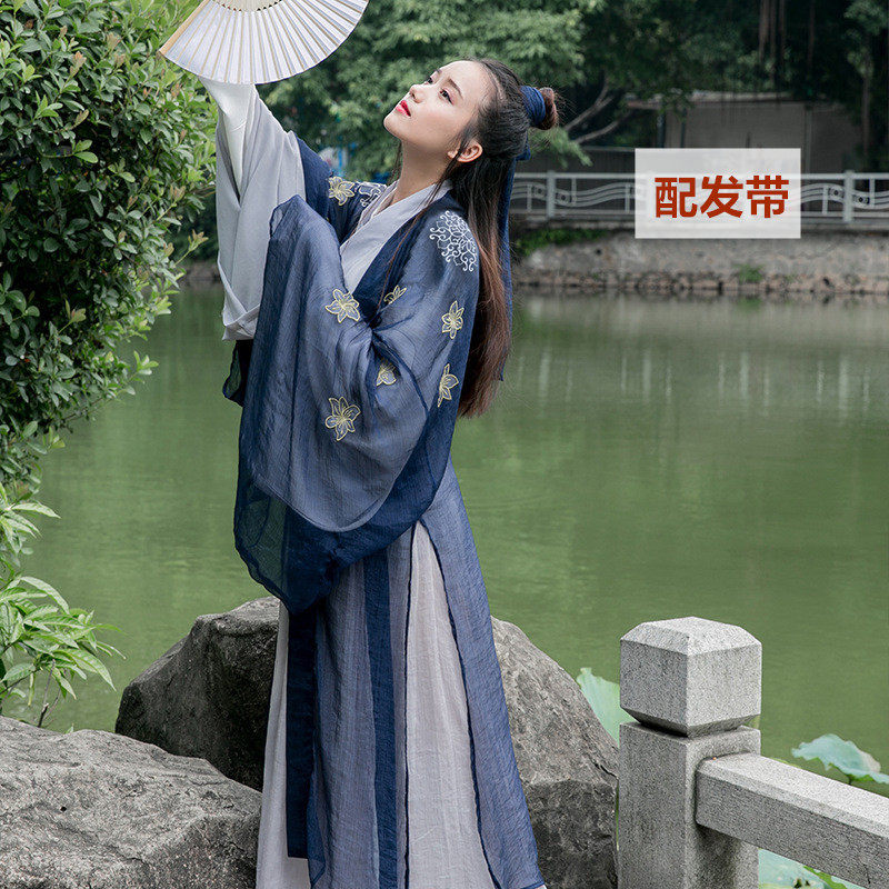 侠女汉服出租大袖魏晋武侠风
