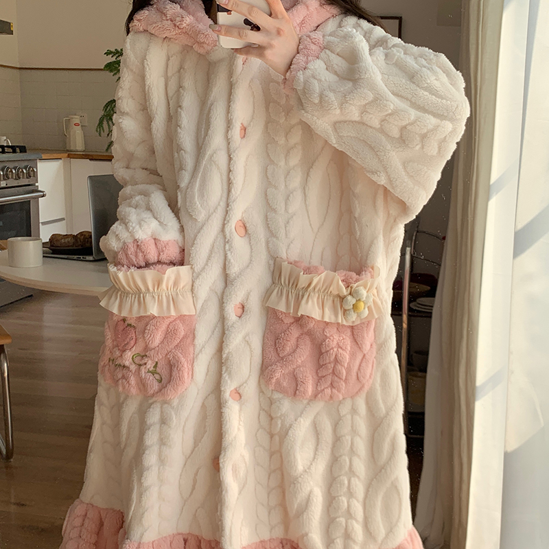 加厚法兰绒睡衣女冬季连帽长款提花绒卡通家居服套装可爱2025新款