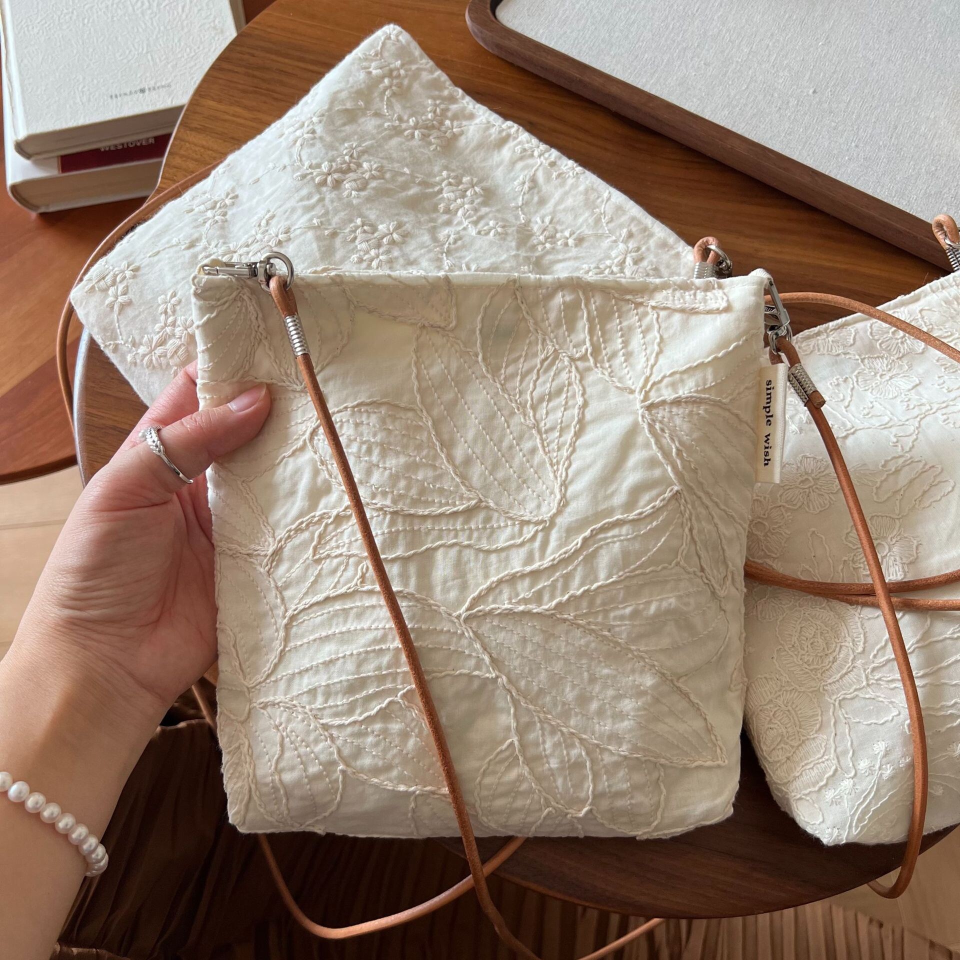 小清新棉麻刺绣小挎包 森女文艺学院风小众斜挎手机包小布袋复古