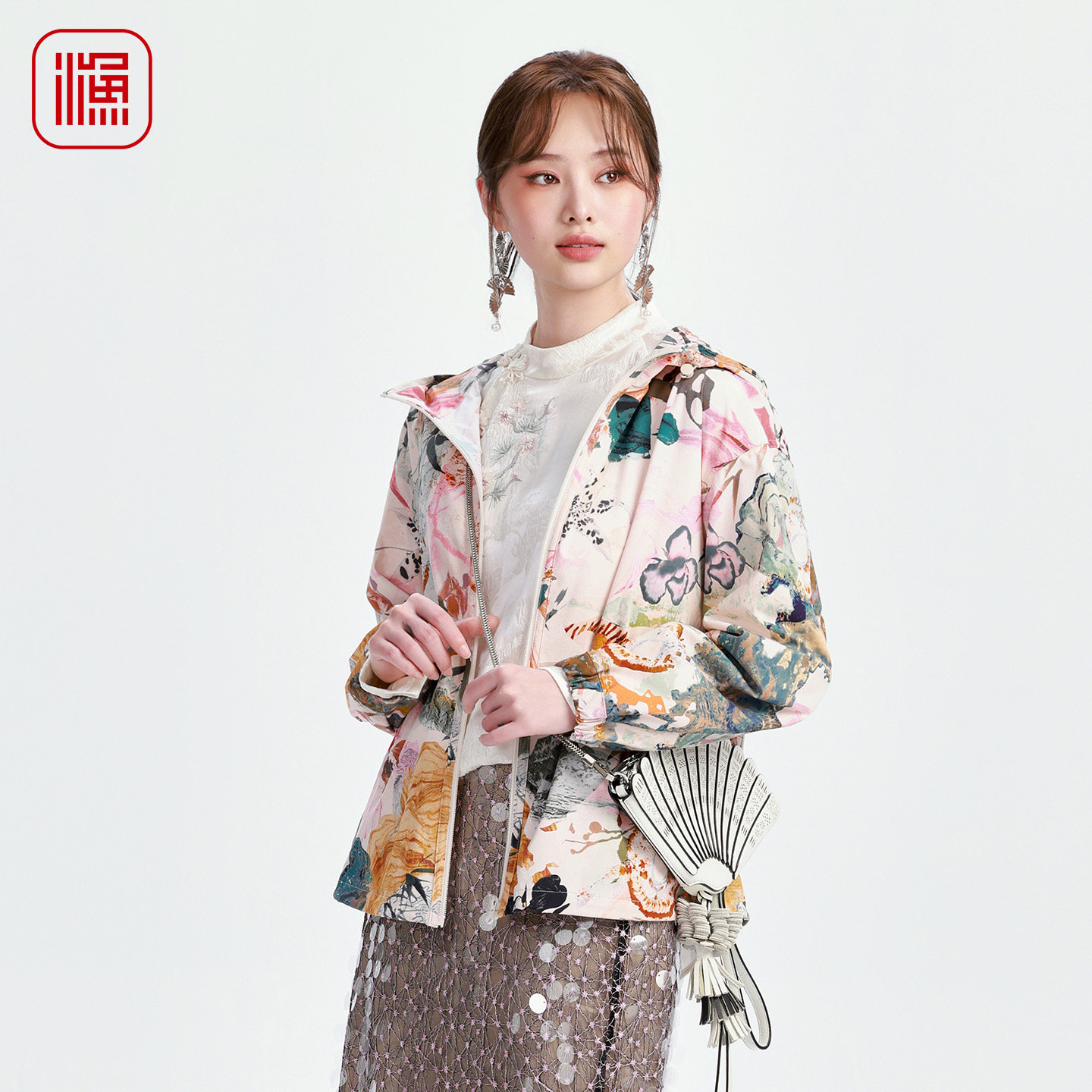 渔牌新中式山水满印轻薄风衣女