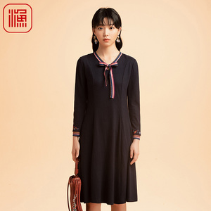 渔牌女秋装新款薄款款羊毛收腰显瘦长袖针织连衣裙女FGEC0035