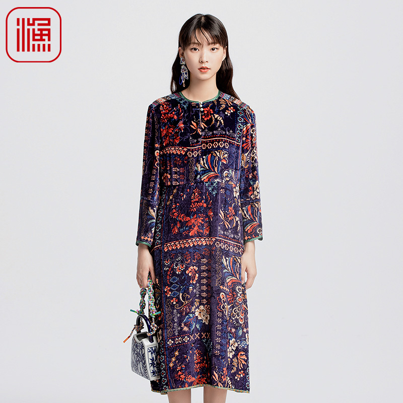 渔牌秋季女装2024新款中式国潮绒感印花休闲长款连衣裙子FGGC0041