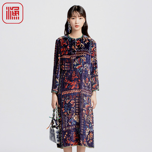 渔牌秋季女装2024新款中式国潮绒感印花休闲长款连衣裙子FGGC0041