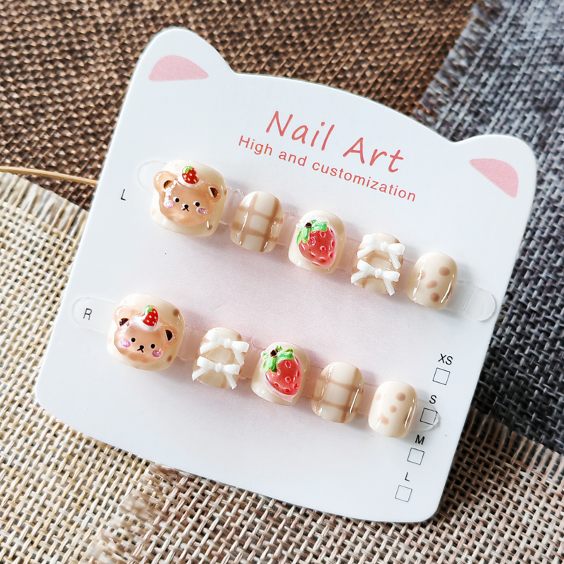 卡通草莓奶油小熊儿童穿戴甲3-6-11岁 女童美甲防咬指甲贴片可爱