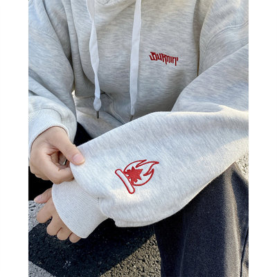 小火焰刺绣宽松连帽卫衣