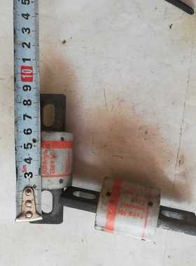 FORm101   600AmPS  250V Ac    400Amps  250V AC
