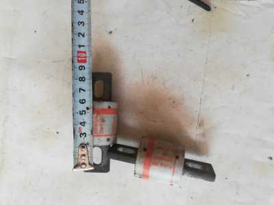 FORm101   600AmPS  250V Ac    400Amps  250V AC