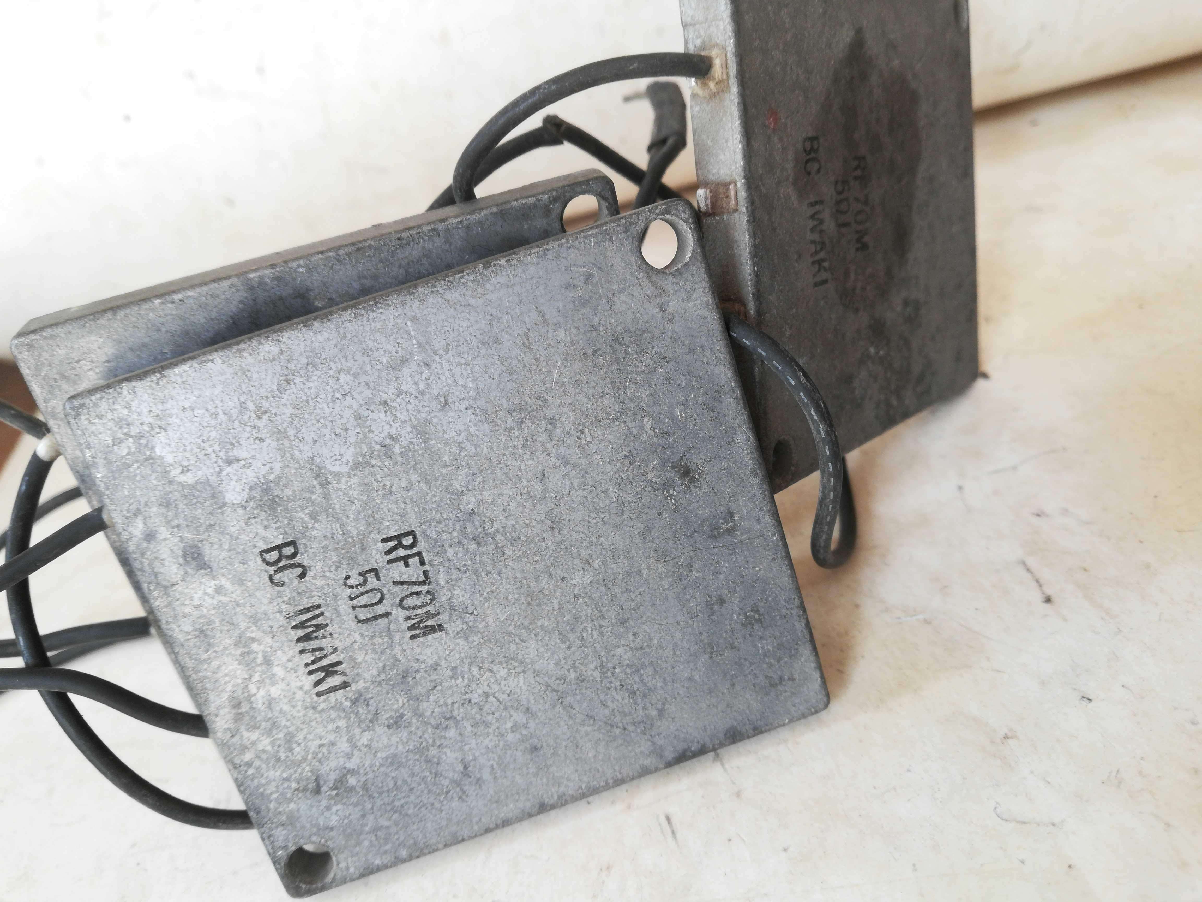 RF70W  5RJ   BC IWAKI   70w 5欧姆电阻