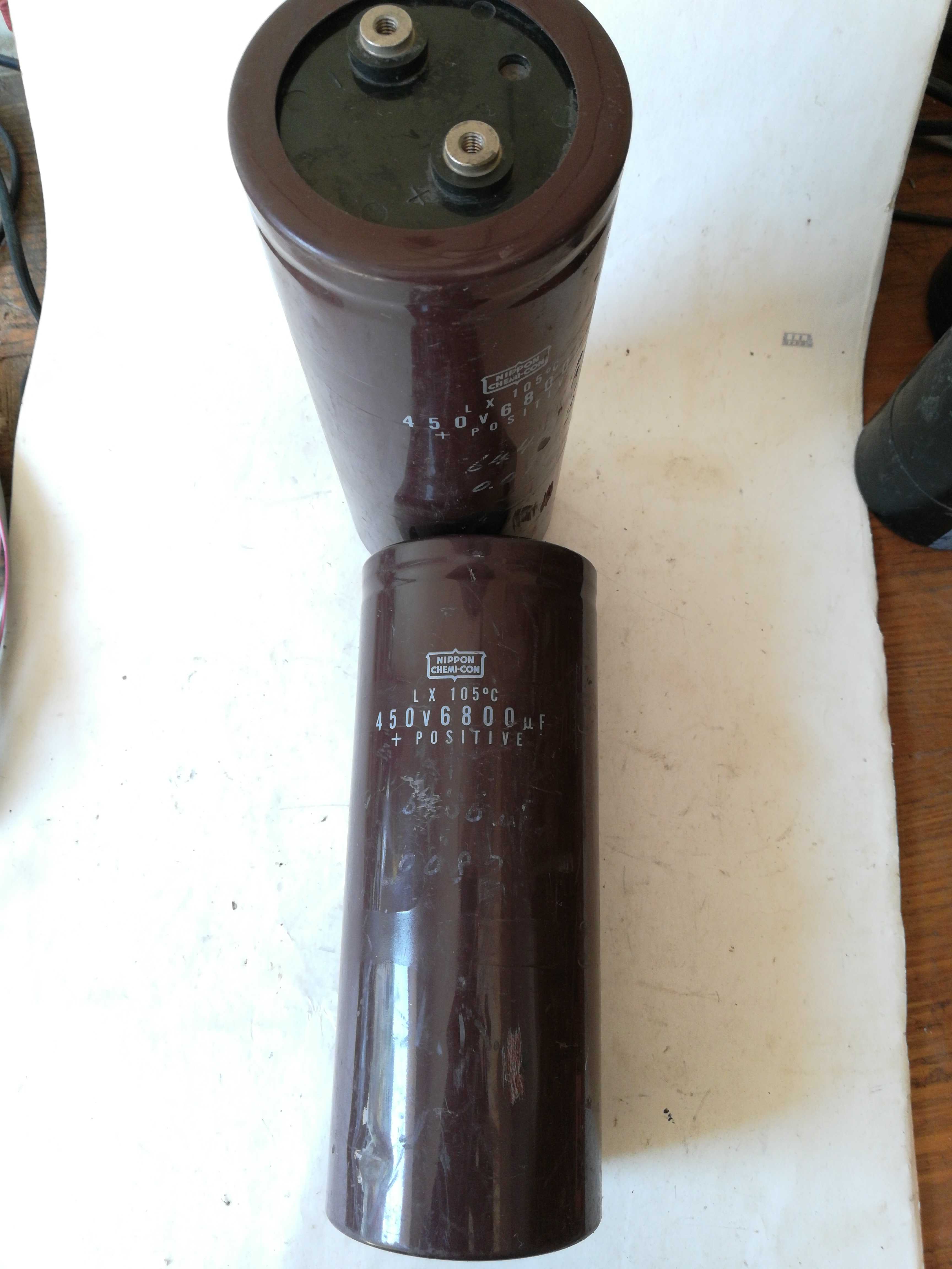 棕色黑金刚 450V  6800UF  直径75mm  含螺丝端子高195mm