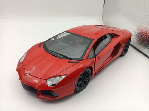 1:18  MM  兰博基尼 AVENTADOR PL670  瑕疵车 无外包装