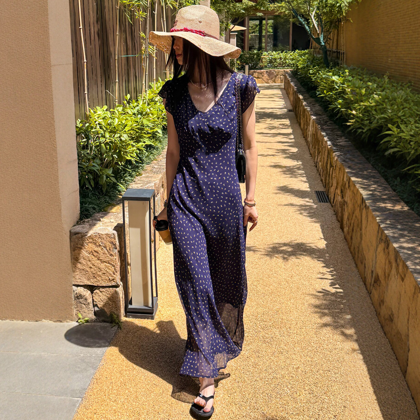 复古碎花飞飞袖连衣裙女欧货裙子