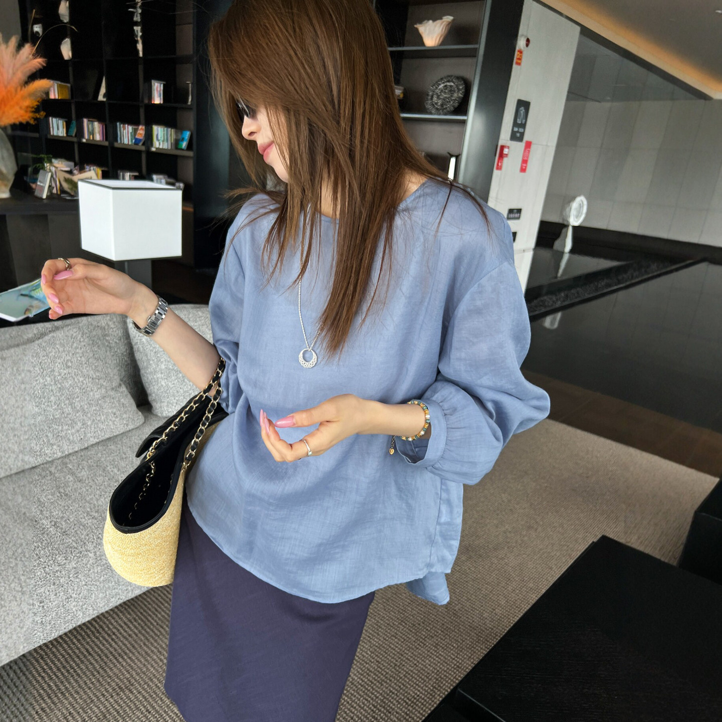 后背蕾丝镂空钩花麻料衬衫女欧货