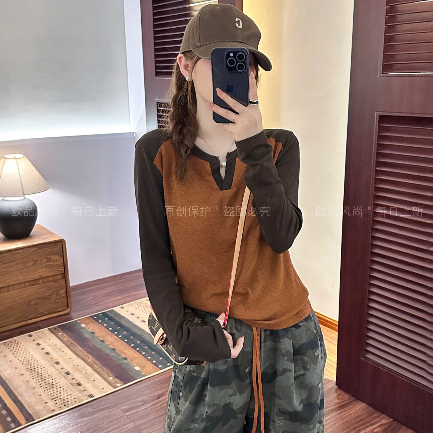 撞色拼接剪刀领长袖T恤女欧洲站