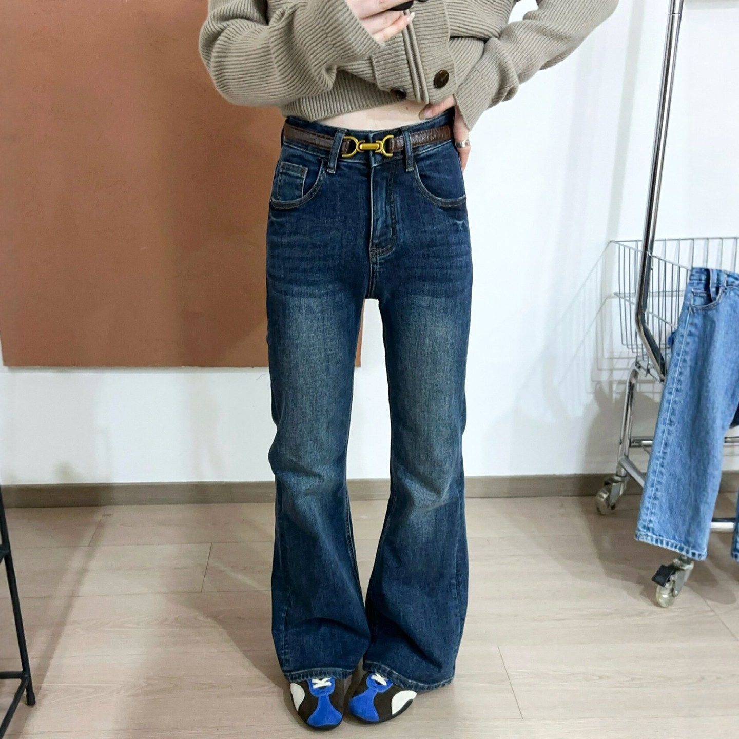 复古做旧微喇加绒牛仔裤女欧洲站2026秋季新款欧货女装时尚喇叭裤