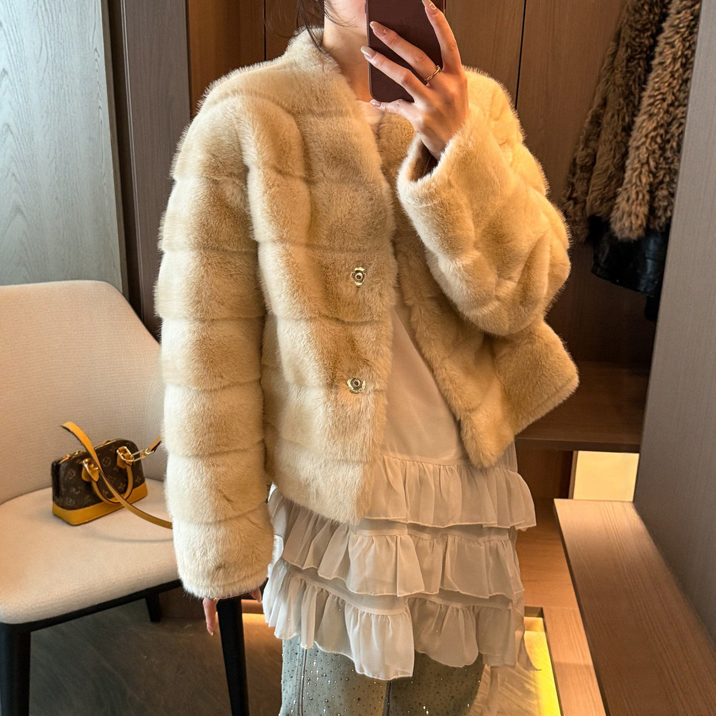 环保水貂毛皮毛一体短款外套女欧洲站2025冬装新款欧货女装上衣潮