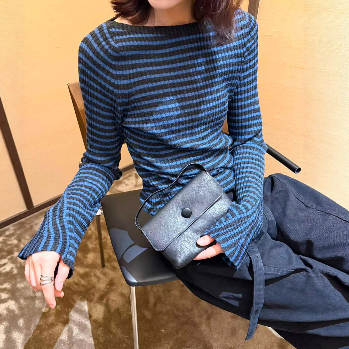 撞色条纹喇叭袖羊毛针织衫女欧货