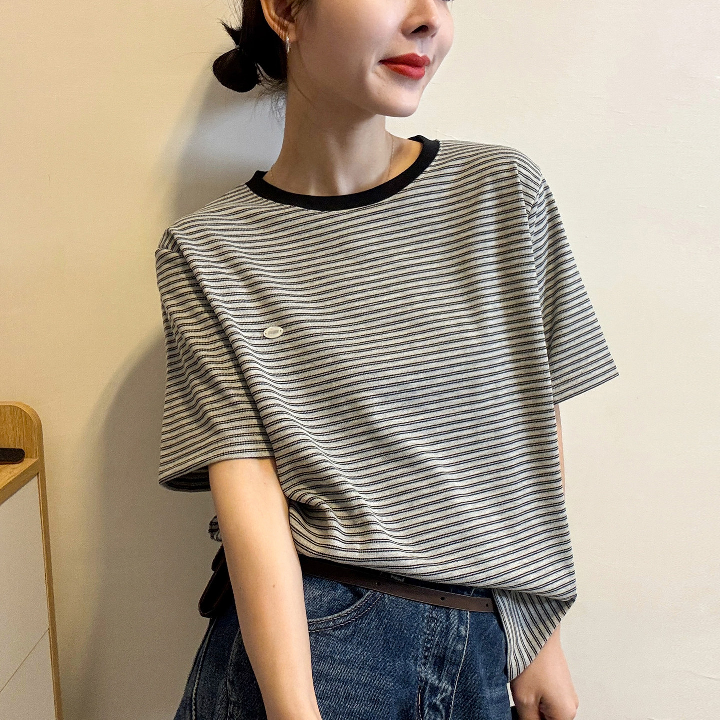 贴标条纹修身短袖T恤女欧洲站2026春装新款欧货女装时尚打底衫潮