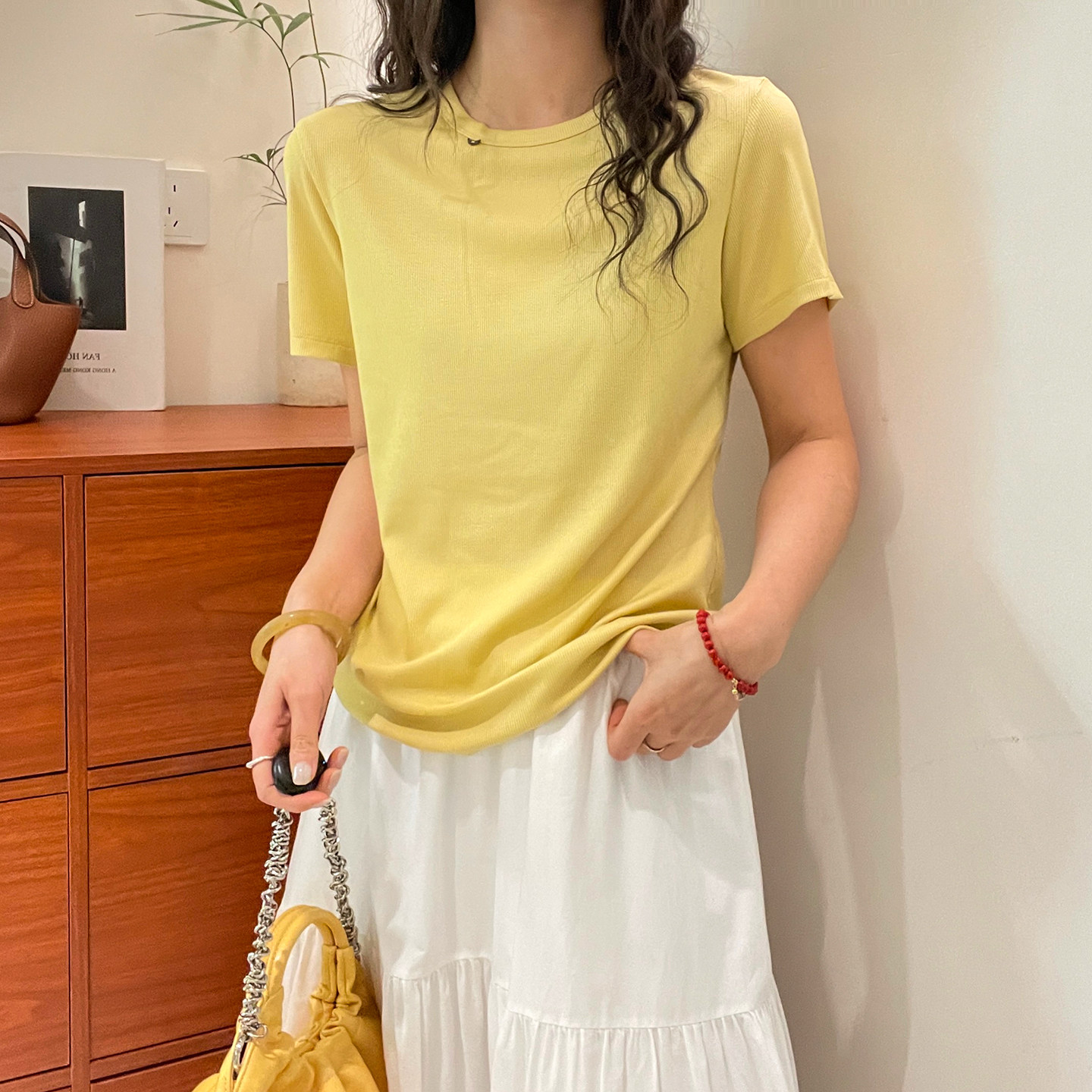 贝壳扣莱赛尔修身短袖T恤女欧洲站2026春装新款欧货女装打底衫潮