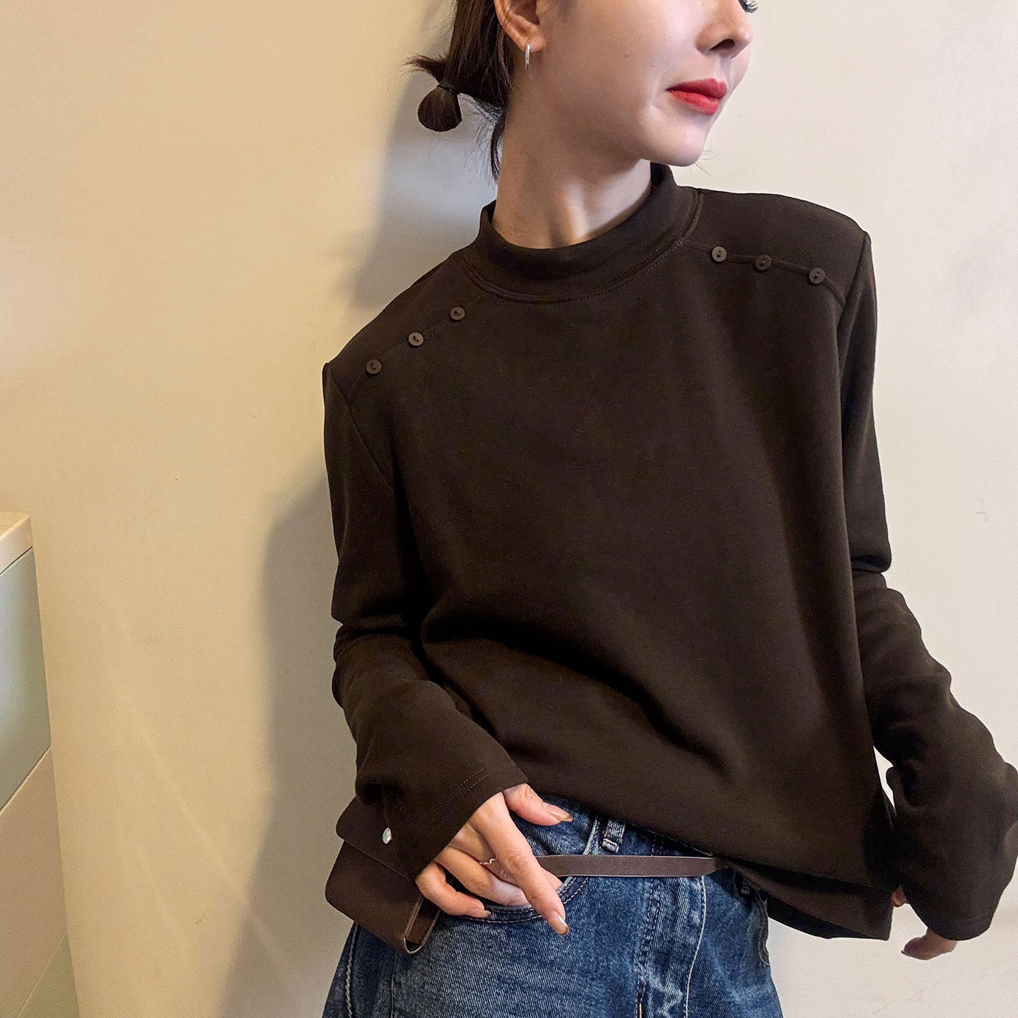 纽扣装饰高领德绒加绒T恤女欧洲站2025冬装新款欧货女装打底衫潮