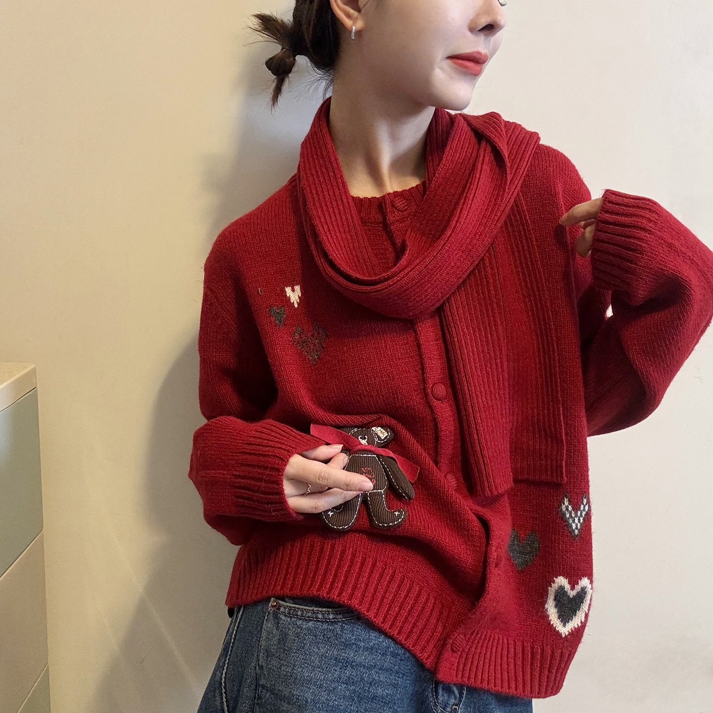 配围巾小熊羊毛针织衫女欧货上衣