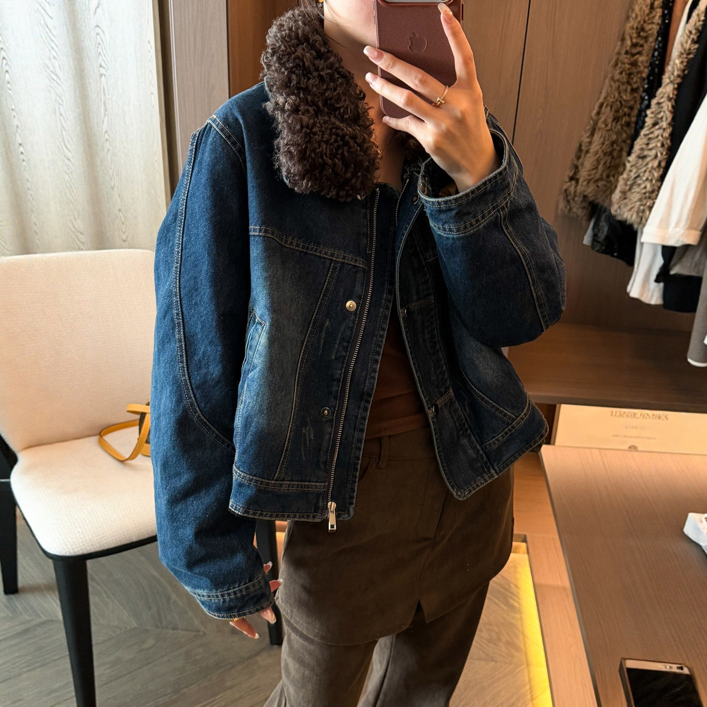 羊卷毛领牛仔羽绒服外套女欧洲站2025冬装新款欧货女装短款上衣潮,女装/女士精品,羽绒服,淘宝优惠券,粉丝福利购,淘宝优惠卷