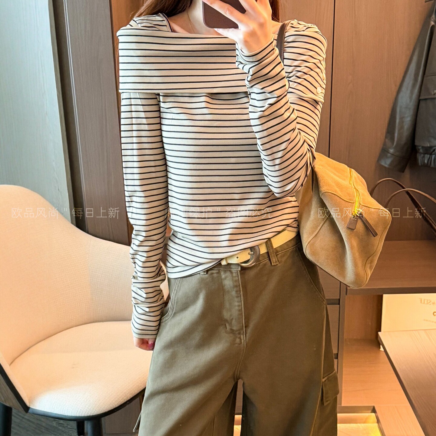撞色条纹一字领露肩T恤女欧洲站
