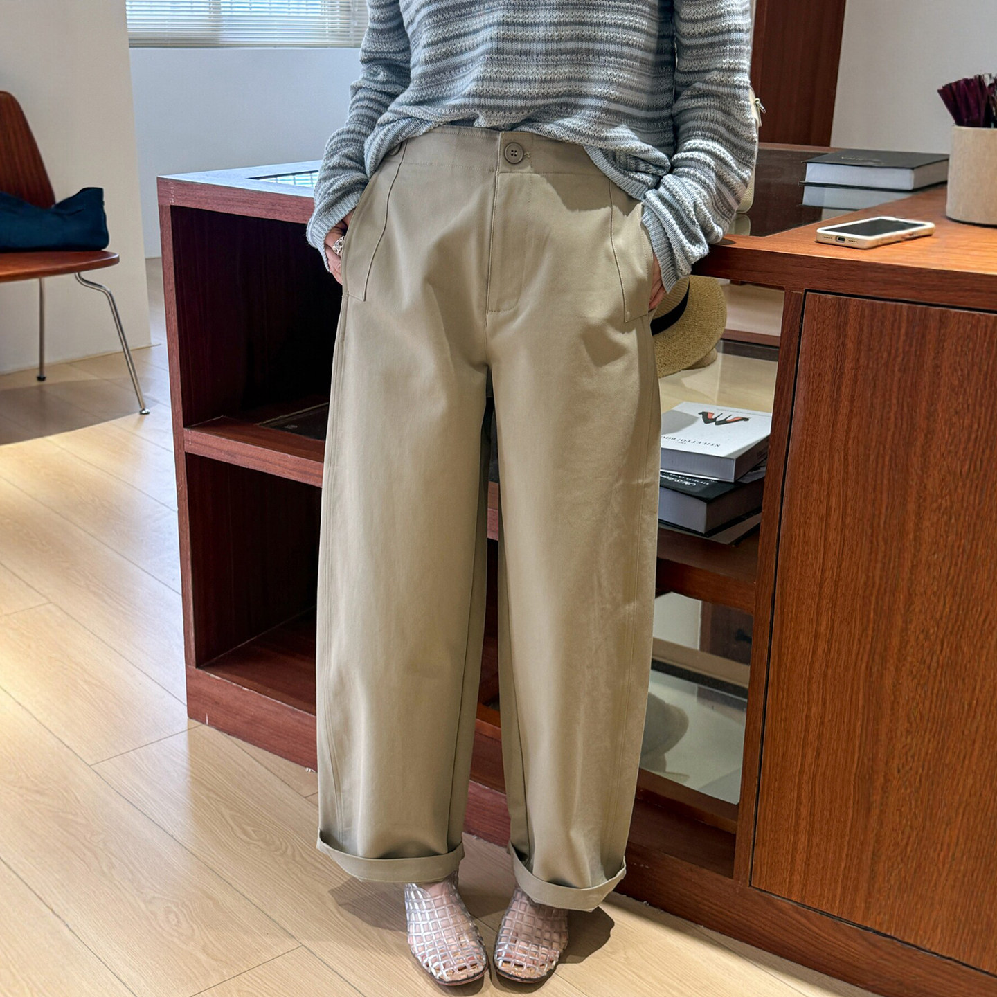 复古卷边西装阔腿裤女欧洲站2026春装新款欧货女装九分裤休闲裤潮