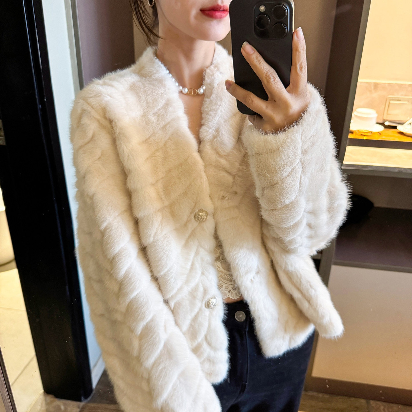 小香风羊羔毛皮毛一体短外套女欧洲站2025冬装新款欧货女装上衣潮,女装/女士精品,短外套,淘宝优惠券,粉丝福利购,淘宝优惠卷