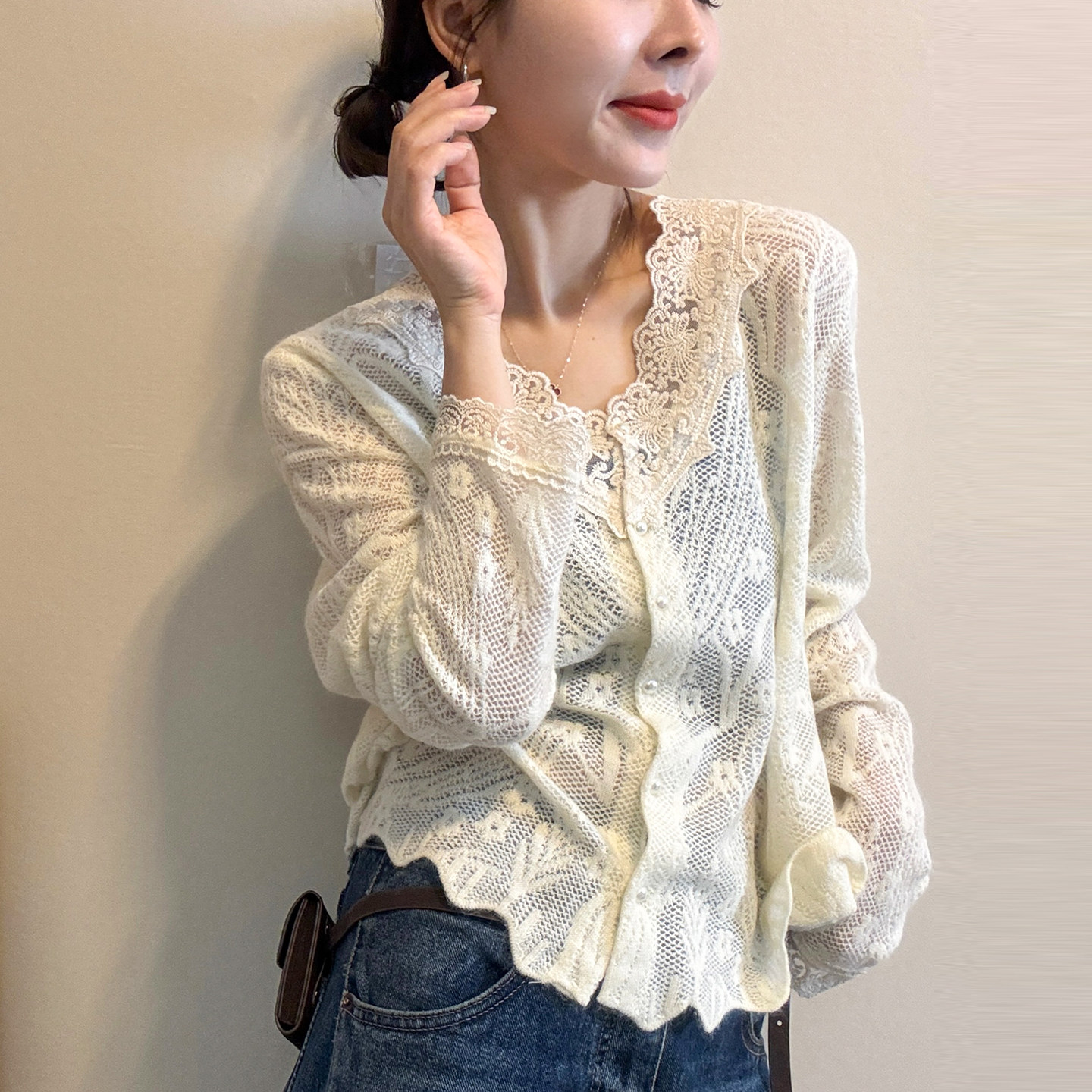 蕾丝钩花V领羊毛针织开衫女欧货
