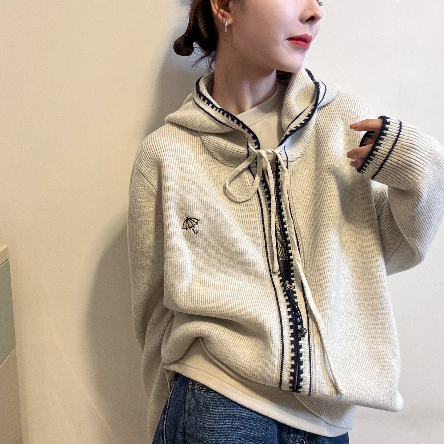 小伞刺绣连帽羊毛针织开衫女欧货