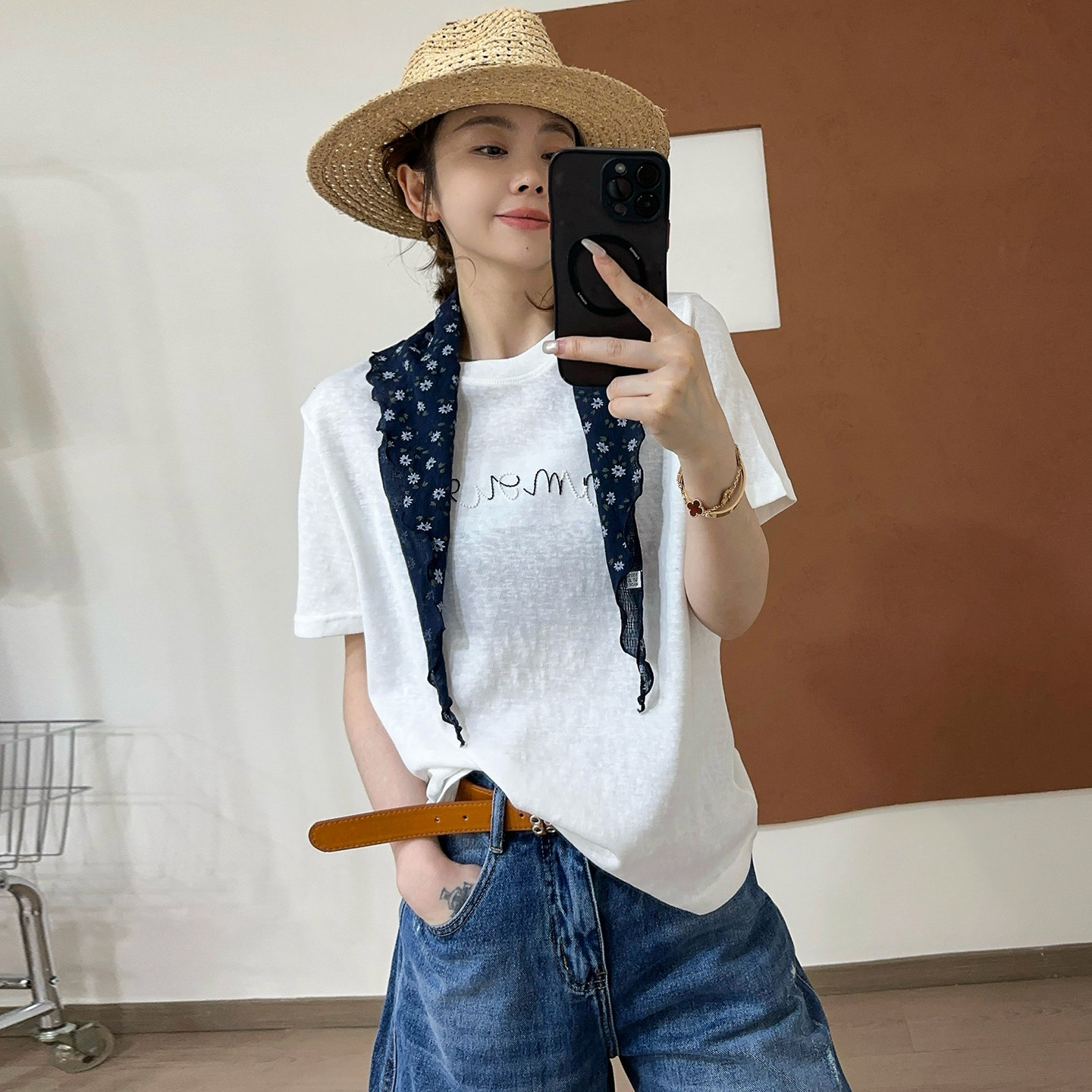 配丝巾字母刺绣短袖T恤女欧洲站2026夏装新款欧货女装打底小衫潮