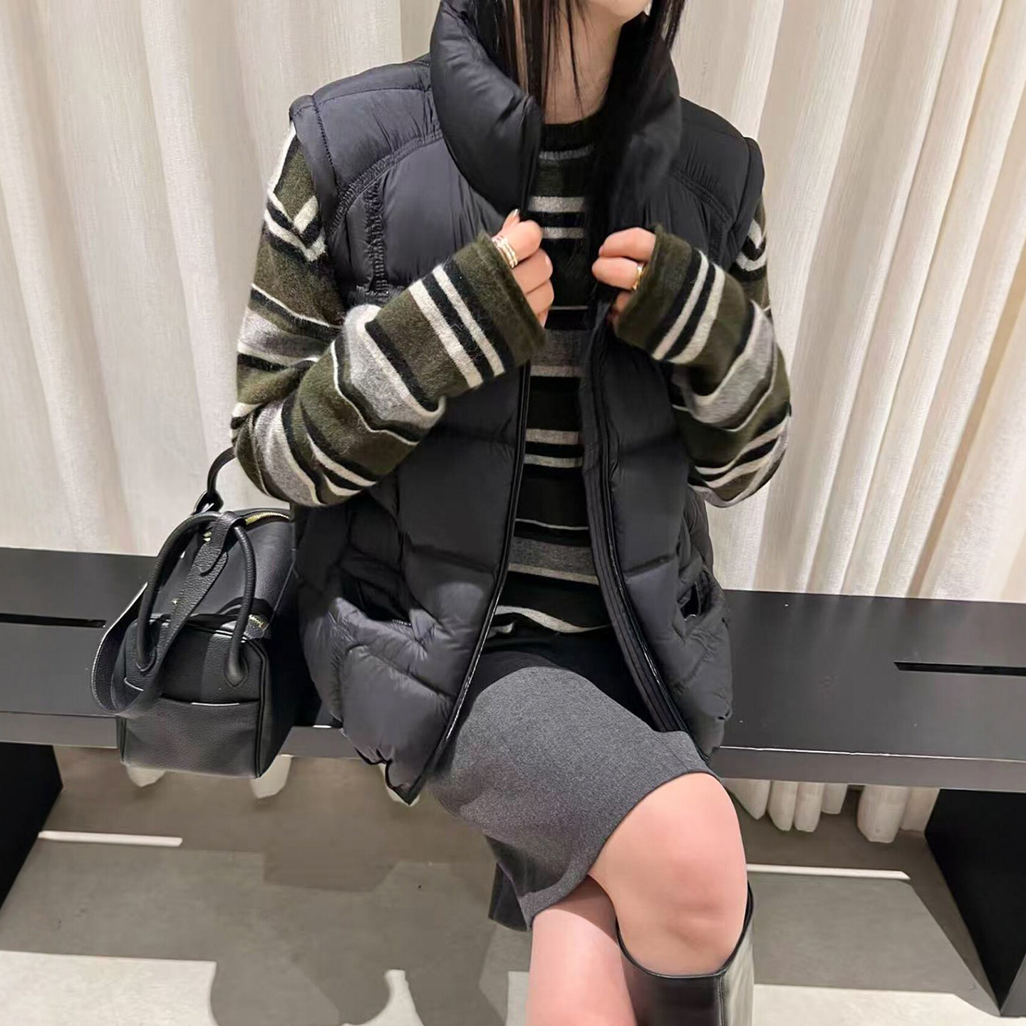 下摆抽绳面包羽绒服马甲女欧洲站