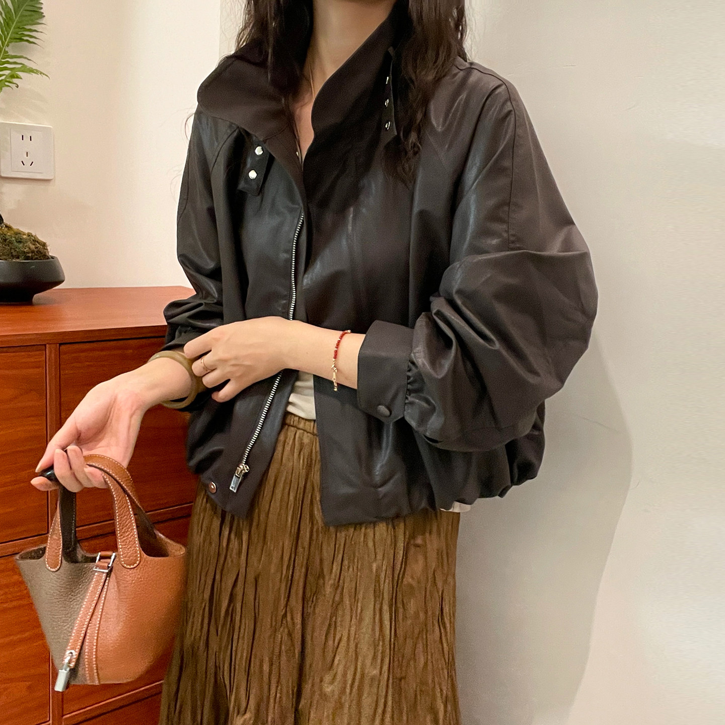 复古蛋白皮PU皮衣夹克女欧货上衣