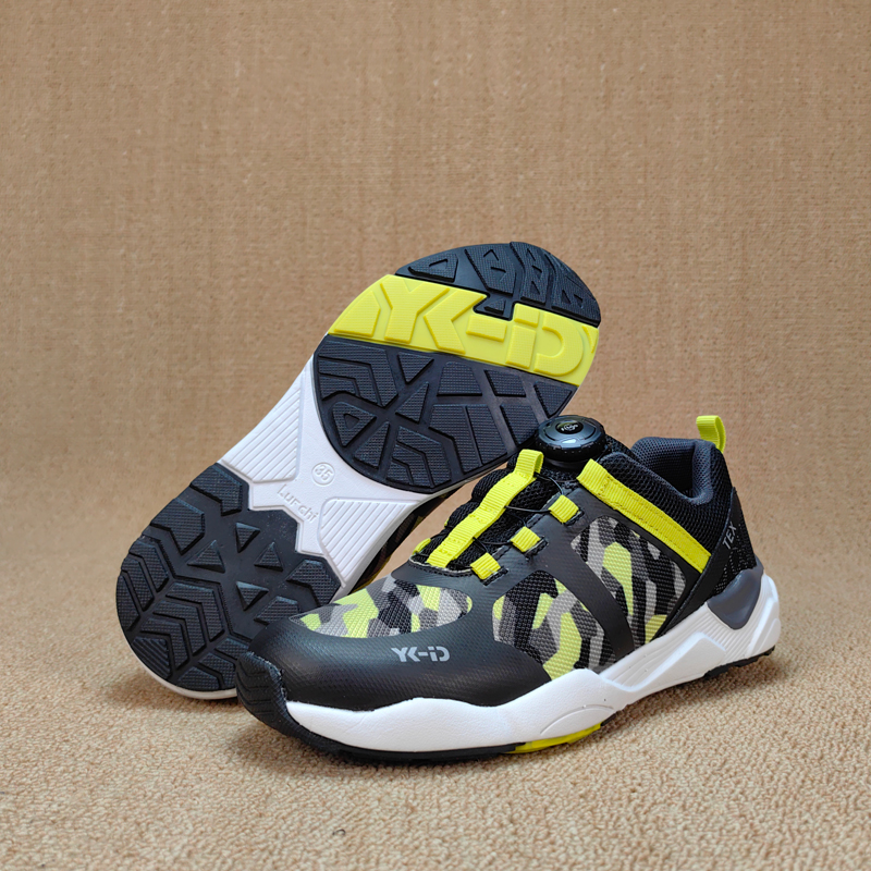 出口原货户外防水日常男童运动鞋