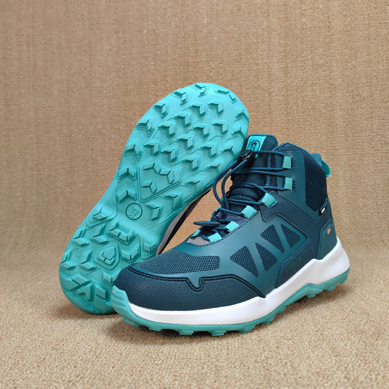 外贸男童中帮防水耐踢防滑徒步鞋