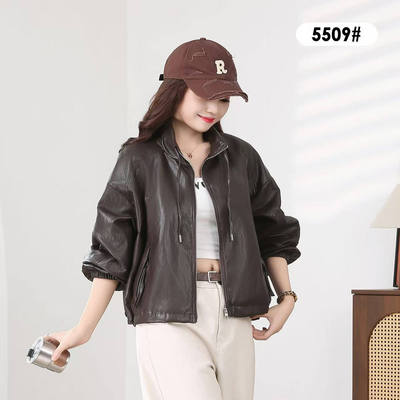 翻领设计PU皮夹克短款外套