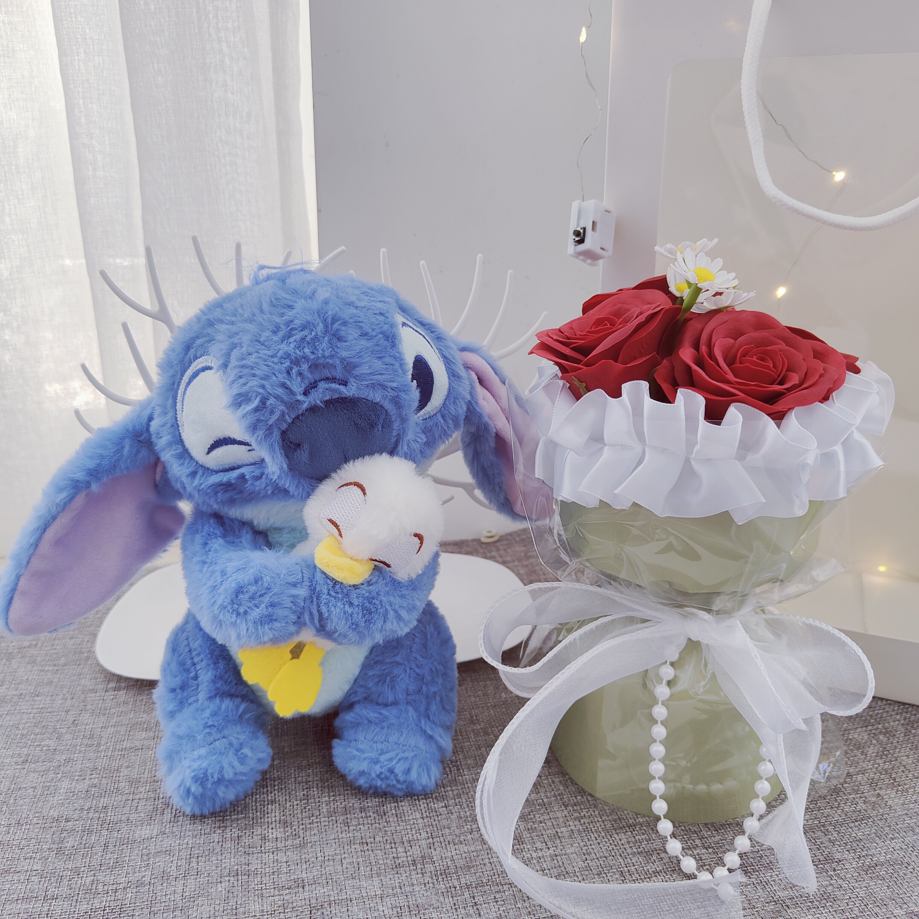 史迪仔抱抱唐老鸭玩偶公仔史迪奇毛绒玩具布娃娃情人节生日礼物女