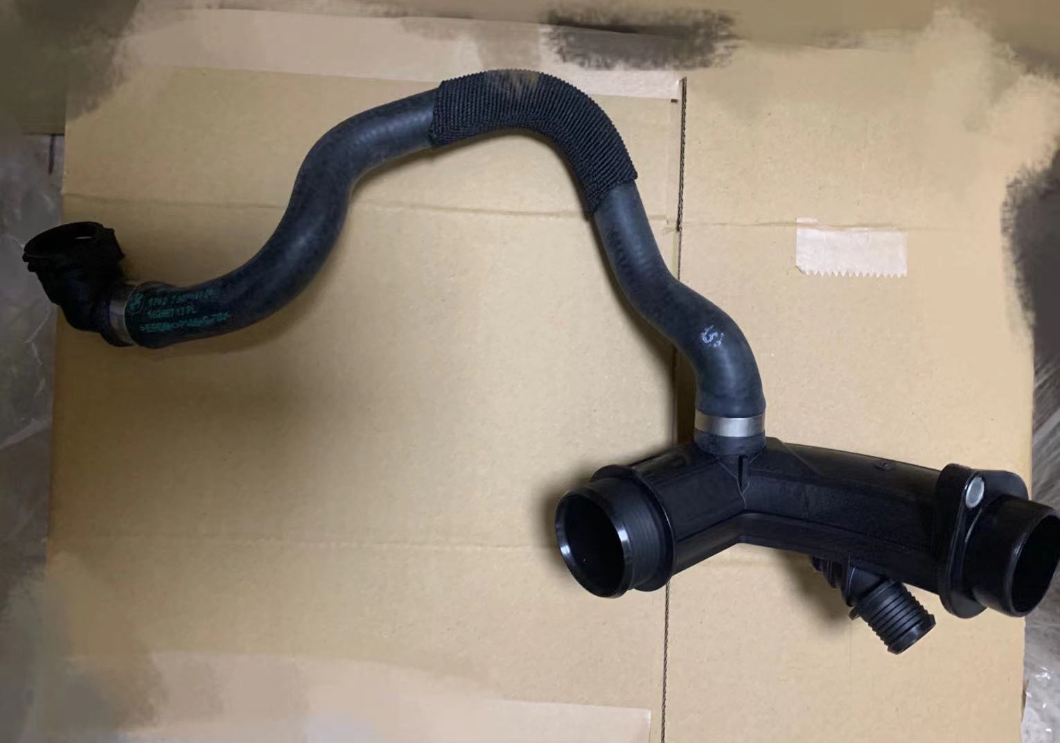 5系G307系G11涡轮增压器水管