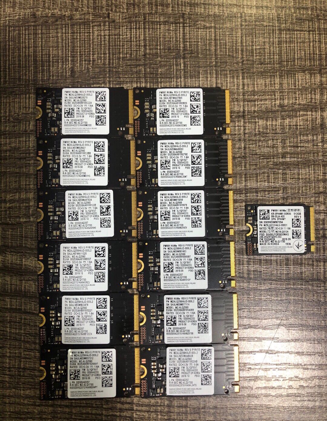ssd2242256gm.2固态硬盘三星