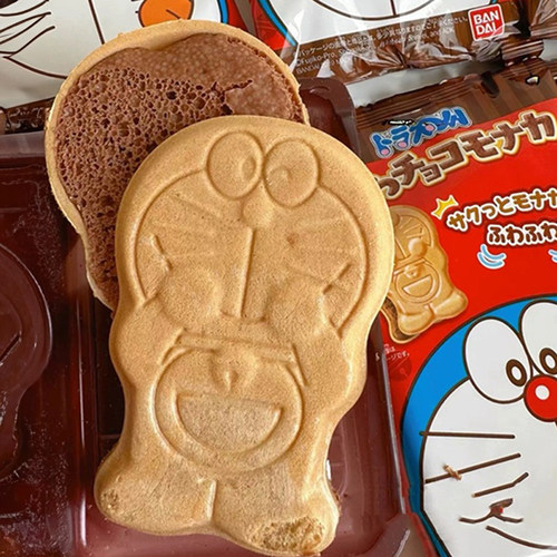 万代哆啦A梦巧克力夹心威化饼干